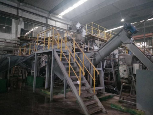 waste lead acid battery manufacturing plant recycle automatic crusher and sorting machine system 