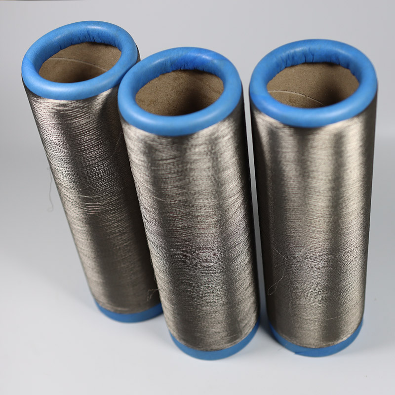 Hilo conductivo de fibra de plata