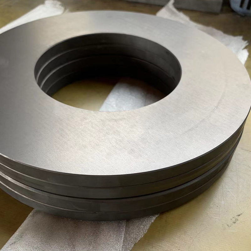 Heterogeneous Graphite Ring