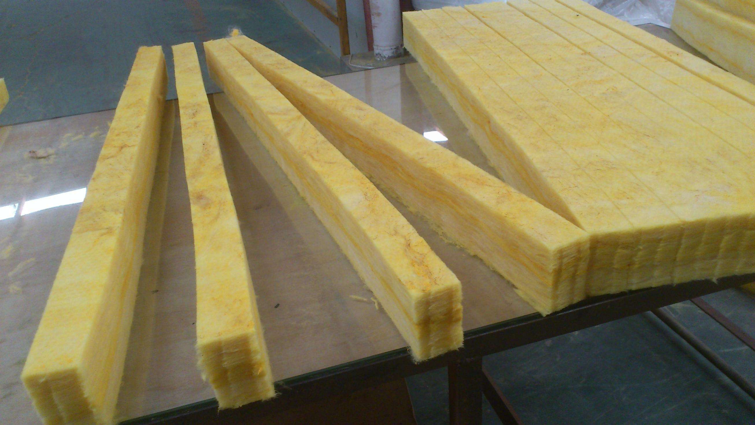 Roof Thermal Insulation with Aluminum Foil Veneer Glass Wool board