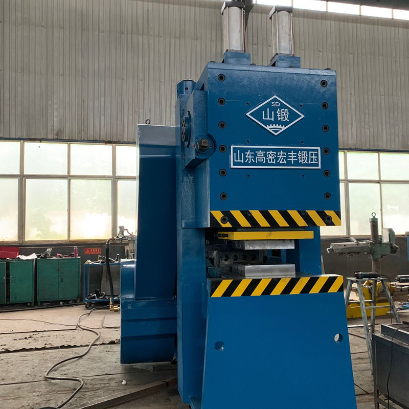 Engine Camshaft Hot Forging Machine