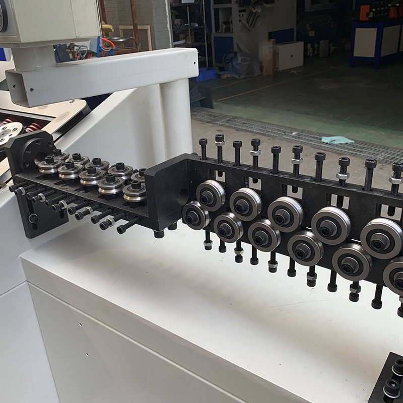 2D CNC Flat Wire Square Bending With Hole Punching Machine