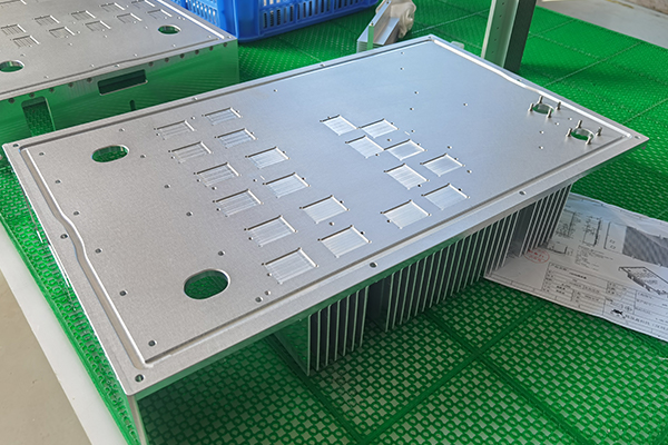 Power supply heatsink plate