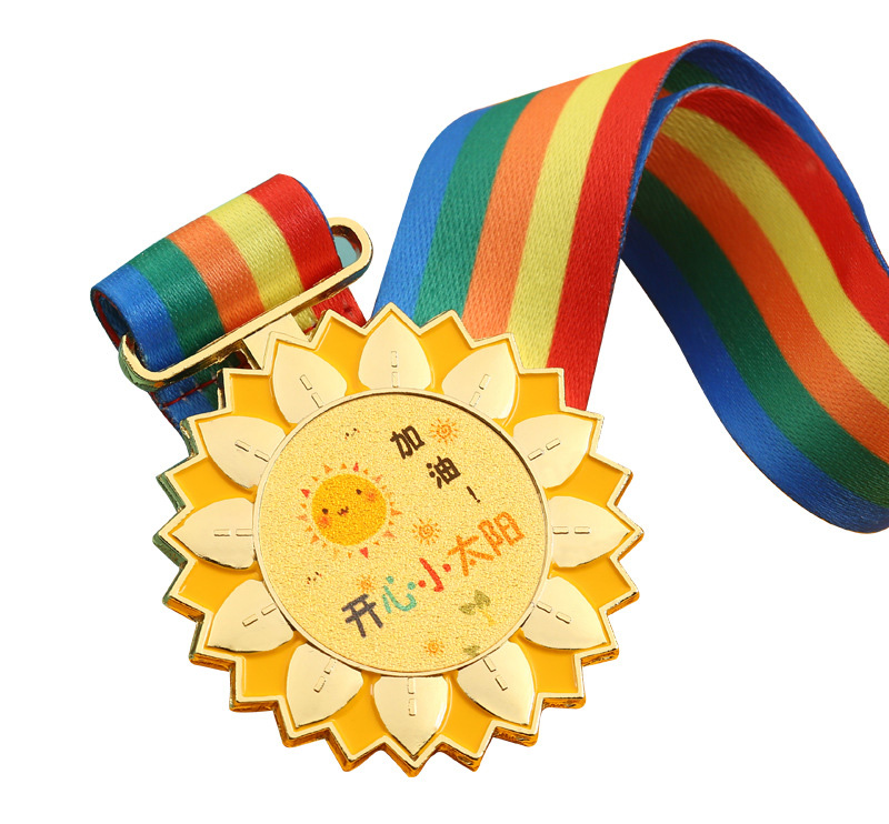 Gold medallion4