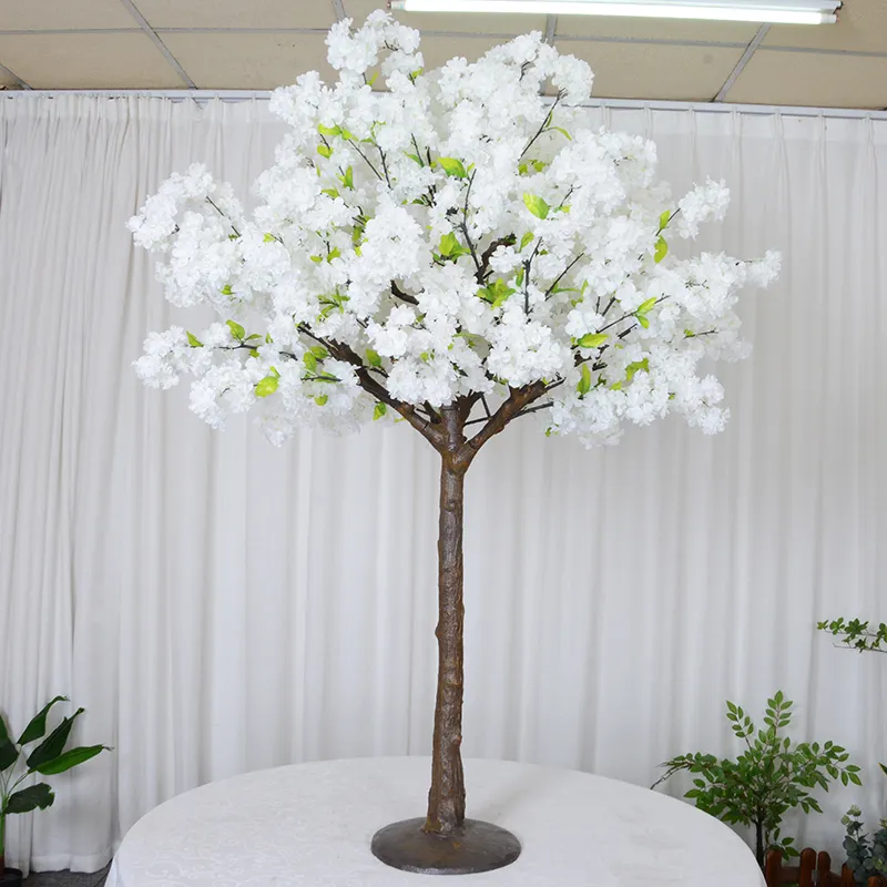 Tree Centerpieces for Wedding Tables: A Touch of Nature and Elegance