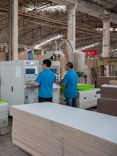 Super Large Factory