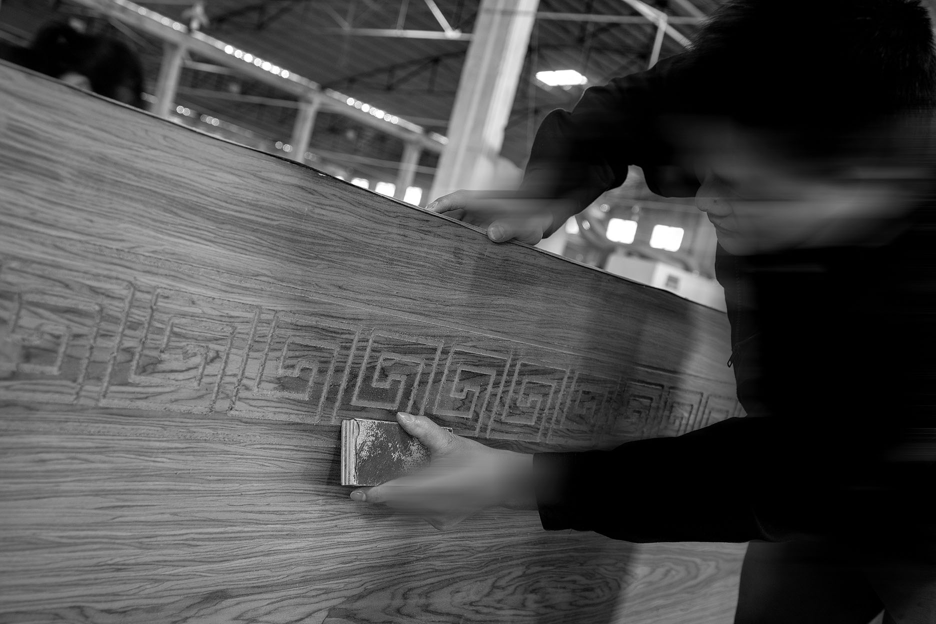 OEM/ODM Luxury Modern Solid Wood Furniture for Villa