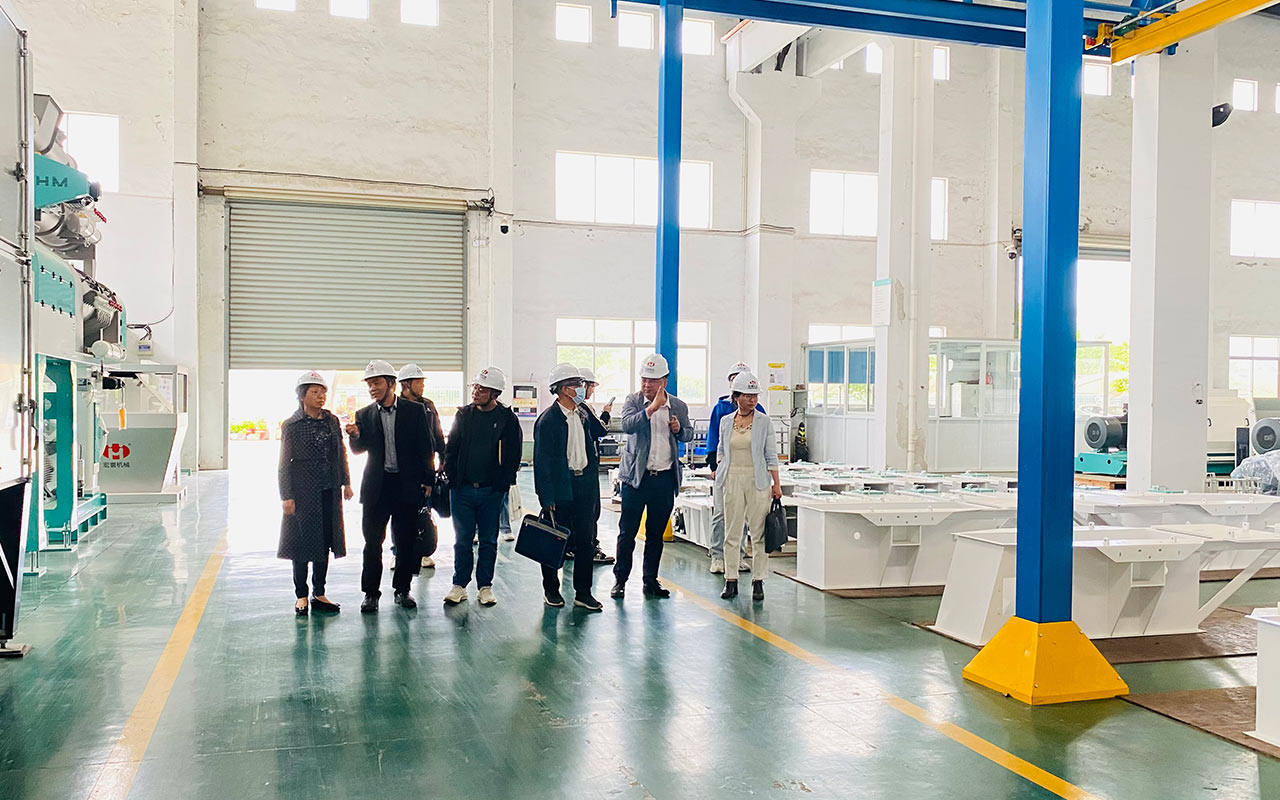 Honghuan Machinery Service
