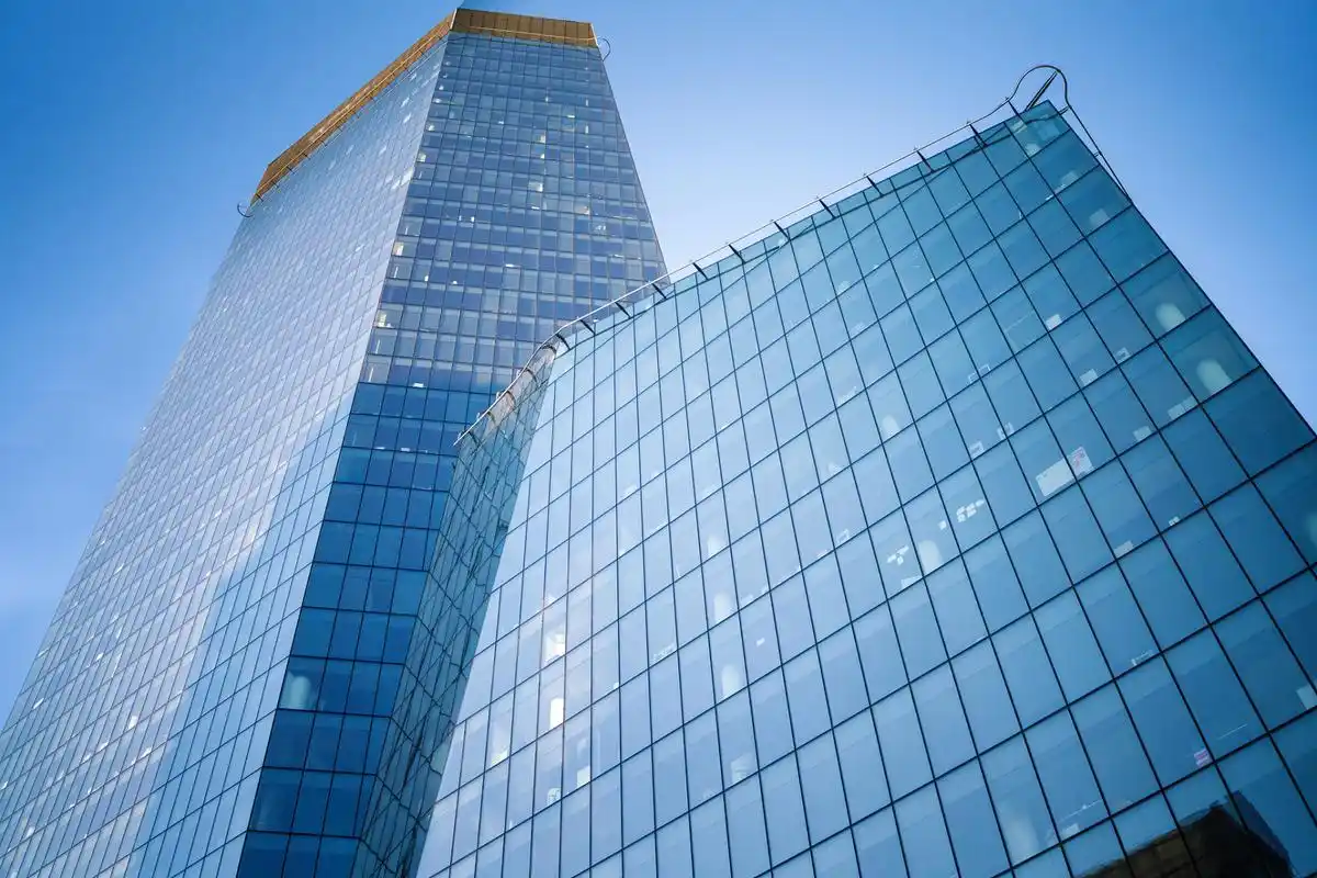 Fabricantes de vidro arquitetônico: Guangmingde Glass liderando o caminho