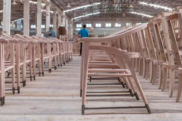 OEM/ODM Luxury Modern Solid Wood Furniture for Villa