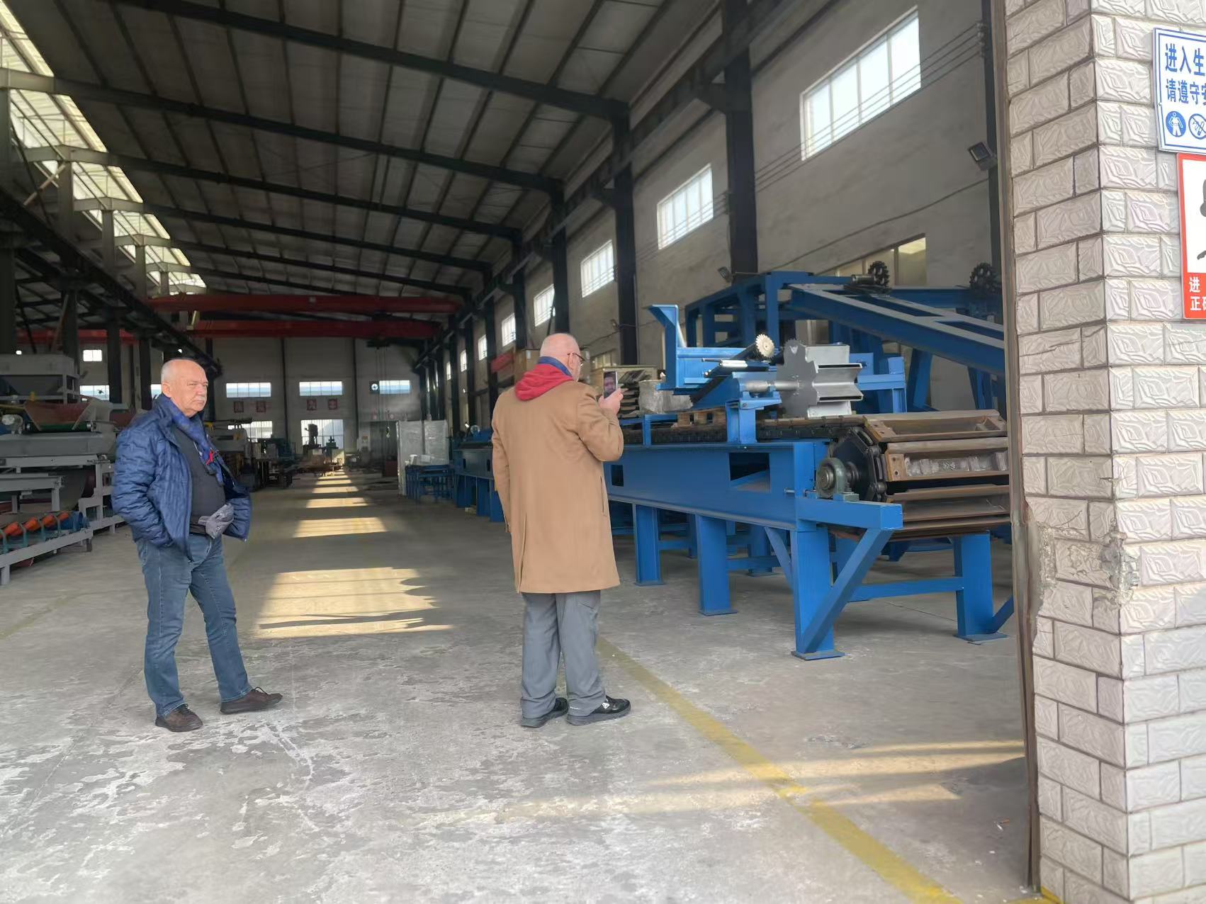 Customers from Türkiye visit our factory