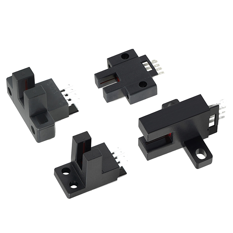 Plug-In Type 67 Series Slot Sensor