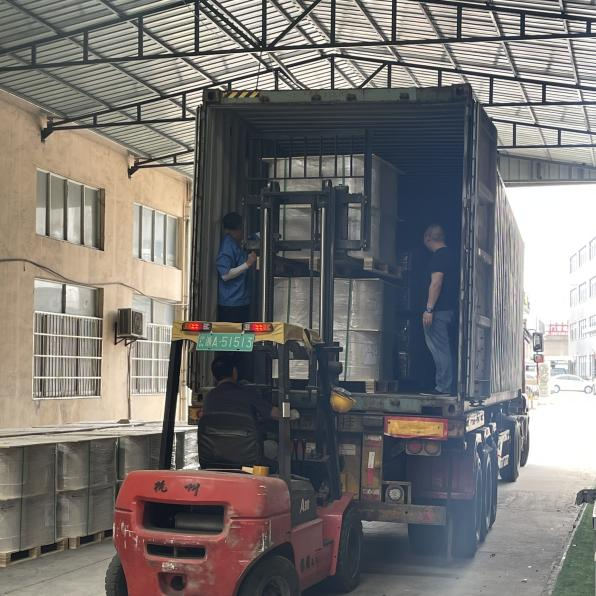 Hangzhou Jia Bei Paper New Material Co., Ltd. successfully ships its first batch of goods to the Middle East