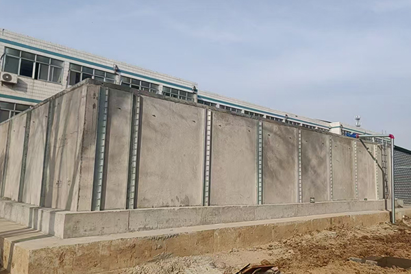 Floor-Mounted Concrete Water Tank