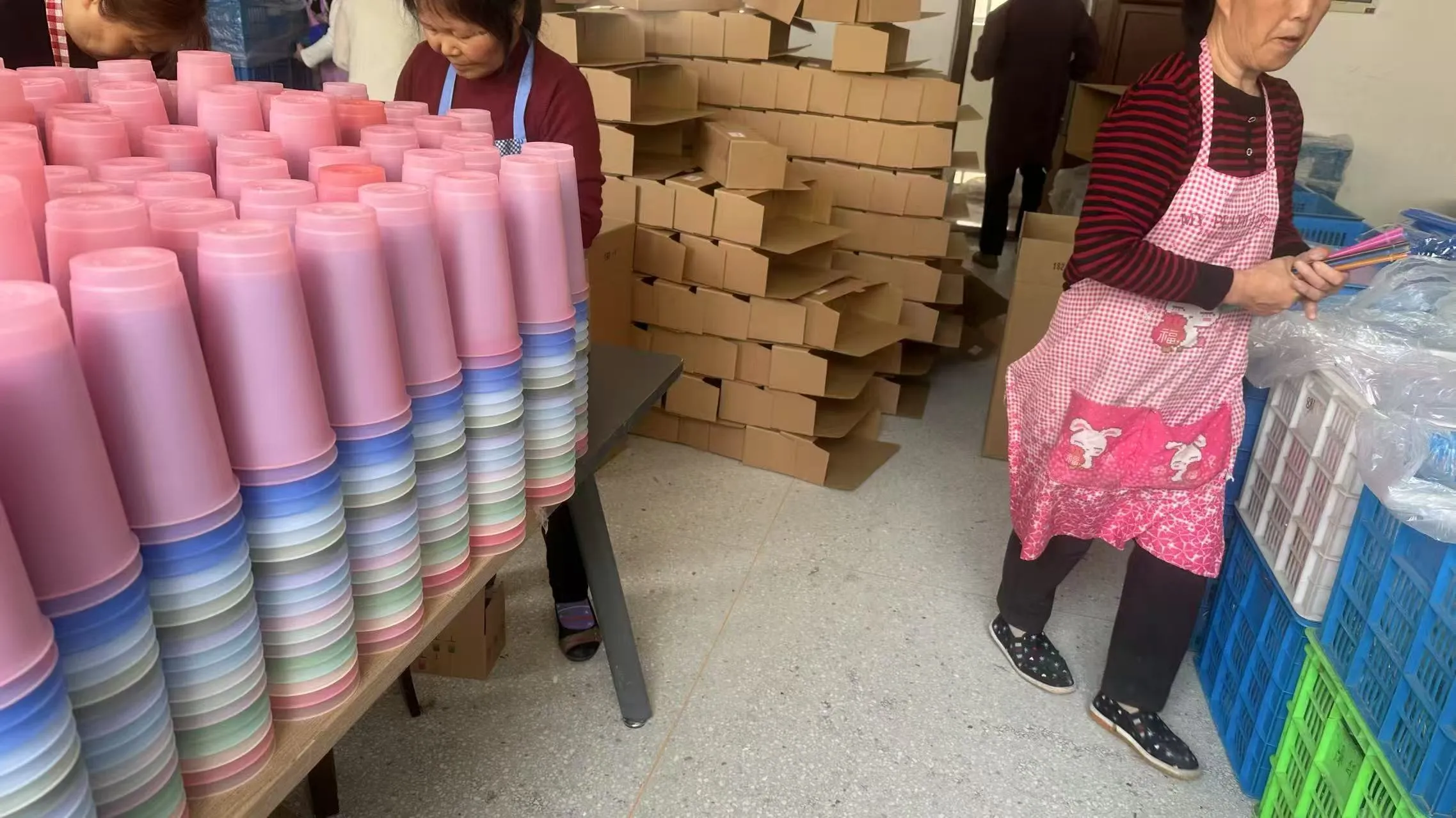 Magic in Every Sip: SUAN House’s 24oz Color-Changing Cups (With Custom Lids, Straws & Eco-Packaging!)