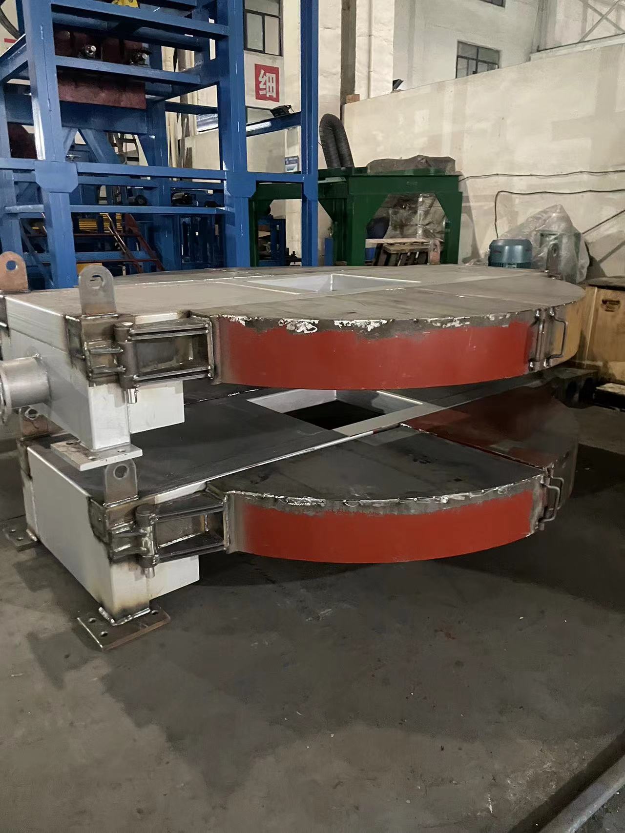 we can custom From 2T to 100T Cover for  pot of Lead Refining Furnace of Lead Car Battery Recycling 