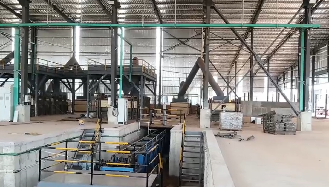 After 6 months, our blast furnace reflector casting machine has been installed for use in antimony smelting plants