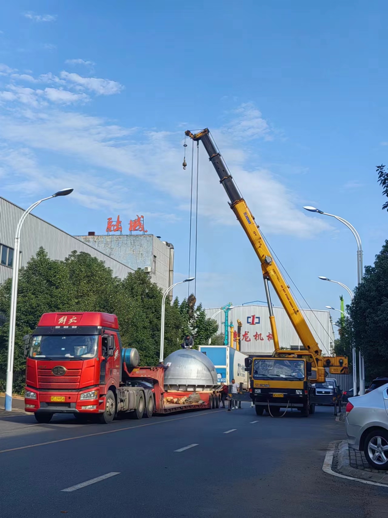 lufeng factory make from 2T to 150T lead zinc  antimony Tin Melting Pot  for refining furnace 