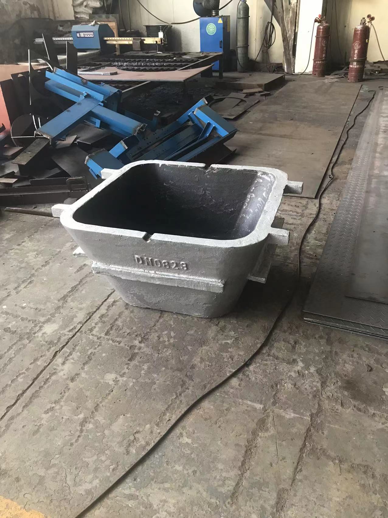 We Can Custom Size of 1T 1.5T 2T Lead Ingot Molds  for Scrap Lead Battery Recycle After  Smelting Furnace