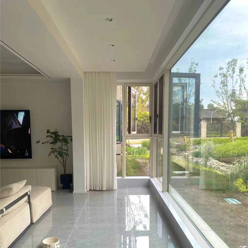 Why Can Clear Glass Become An Ideal Choice For High-End Buildings?