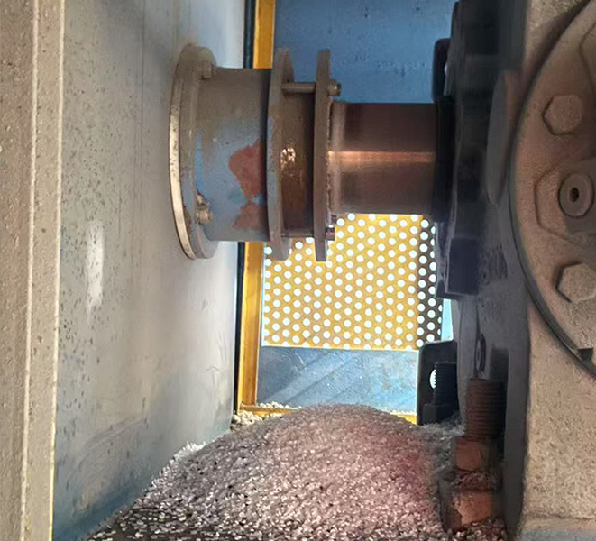 Ribbon Mixer Leaking Powder! Now's the Time for a Rotary Shaft Seal Retrofit