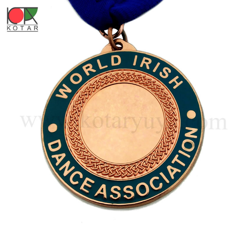 The Rising Popularity of Metal Medallions in Modern Fashion and Commemoration