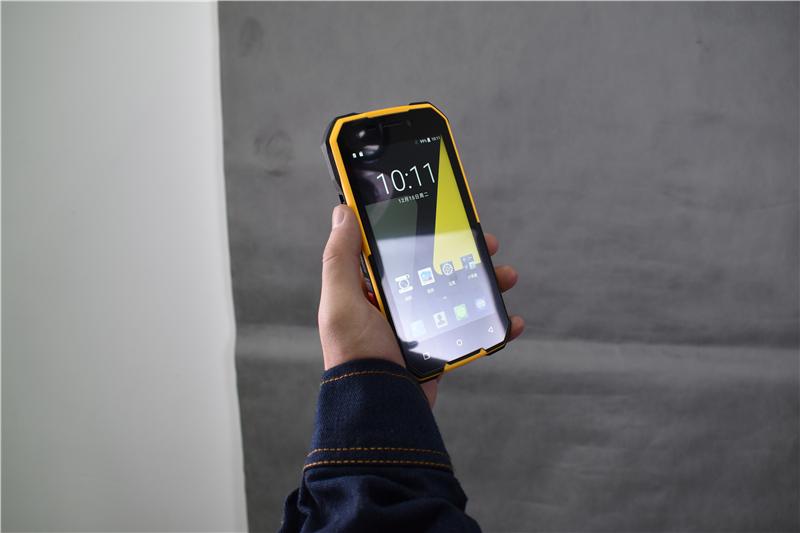 Why Construction Firms Are Ditching Walkie-Talkies for 5G Rugged Phones: Productivity Data Revealed