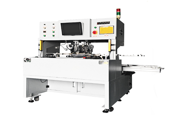 Characteristics of Vacuum Laminating machine