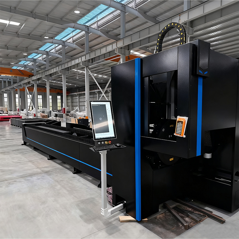 Gantry type fiber laser cutting machine for large format sheets