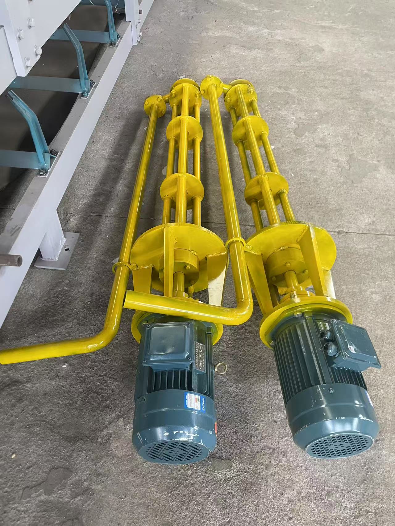 we can custom From 2t to 100T Per Hour High Temperature Lead Liquid Pump for Scrap Lead Battery Recycle