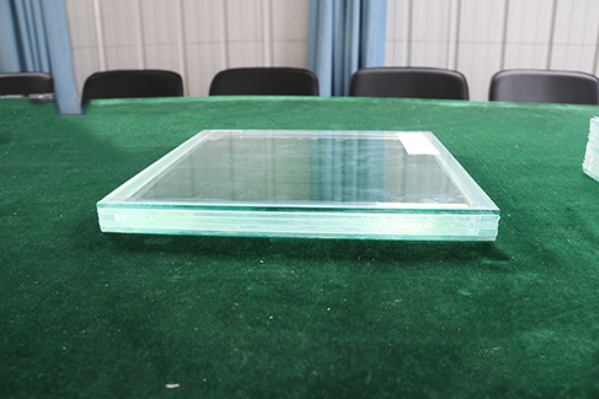 The difference in the use of fire-resistant windows and fire-resistant glass technology