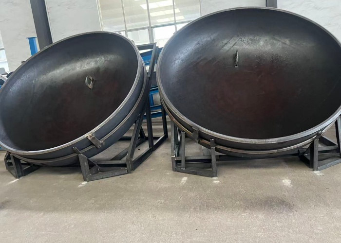 Delivery of molds and lead pots