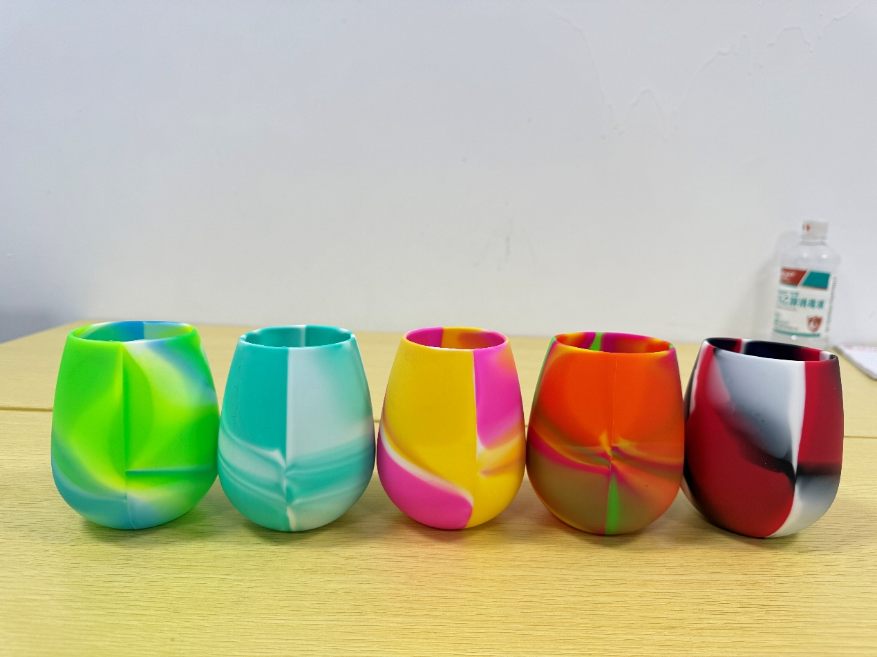 Make Your Mark: Custom Logo Silicone Wine Glass – The Ultimate Party Essential!