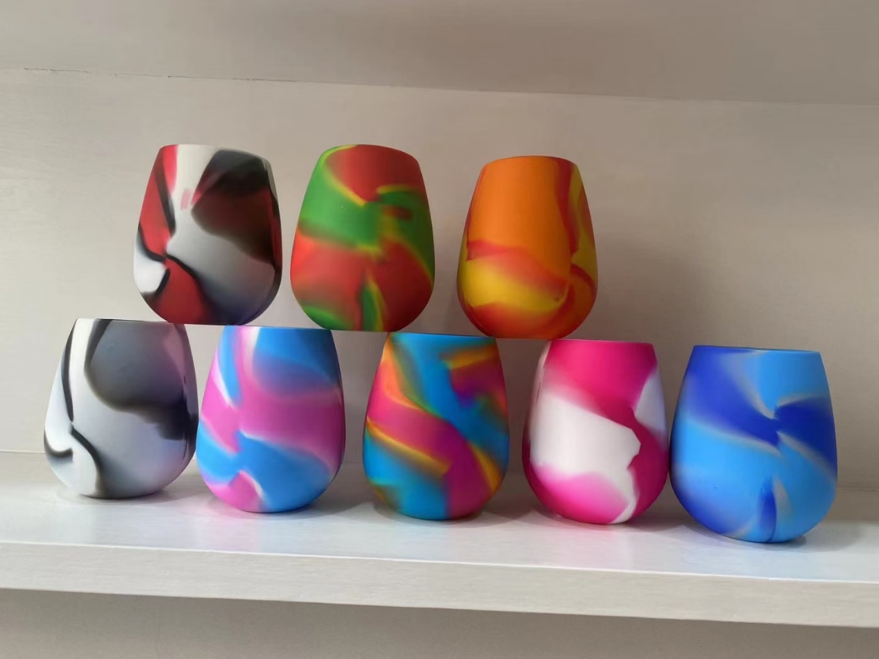 Make Your Mark: Custom Logo Silicone Wine Glass – The Ultimate Party Essential!