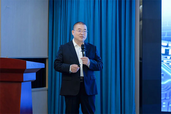 Sheng Han appeared at the Hefei Summit Forum on the Development and Application of High-end Domestic Scientific Instruments