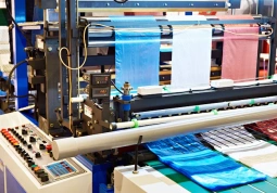 Hur producerar en bubbelplastmaskin bubblor?