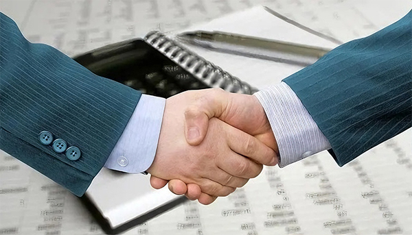 NL13917 Feed bucket with rail hanging hook 16L