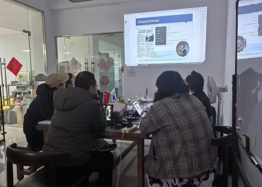 Overseas clients came to our company for technical exchanges on our products and for a visit and guidance.