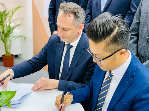 Hongruida Signed Strategic Cooperation Agreements With Two Major Greek Companies