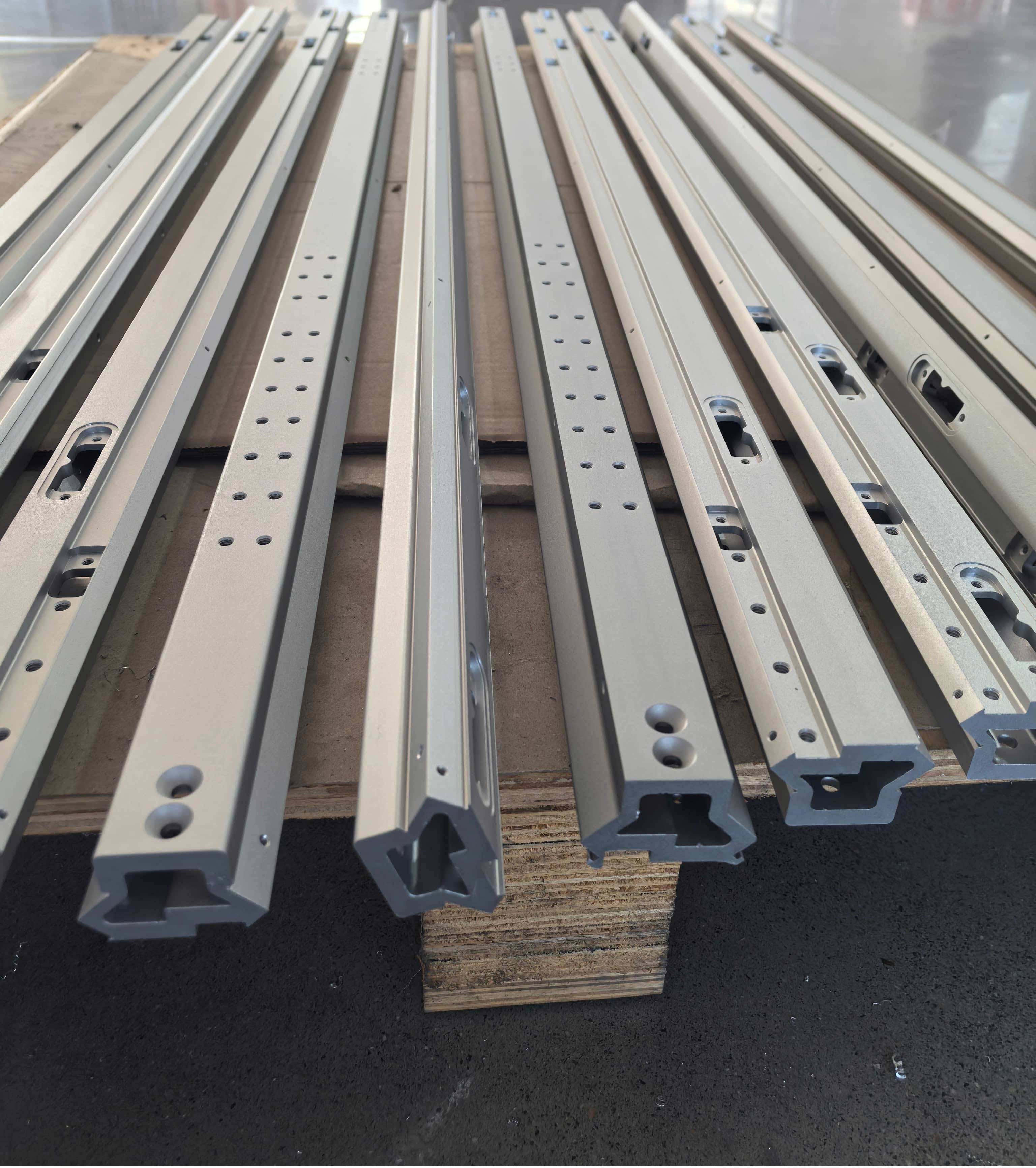  First Batch of Precision Aluminum Profile Samples for a Large-Volume Order