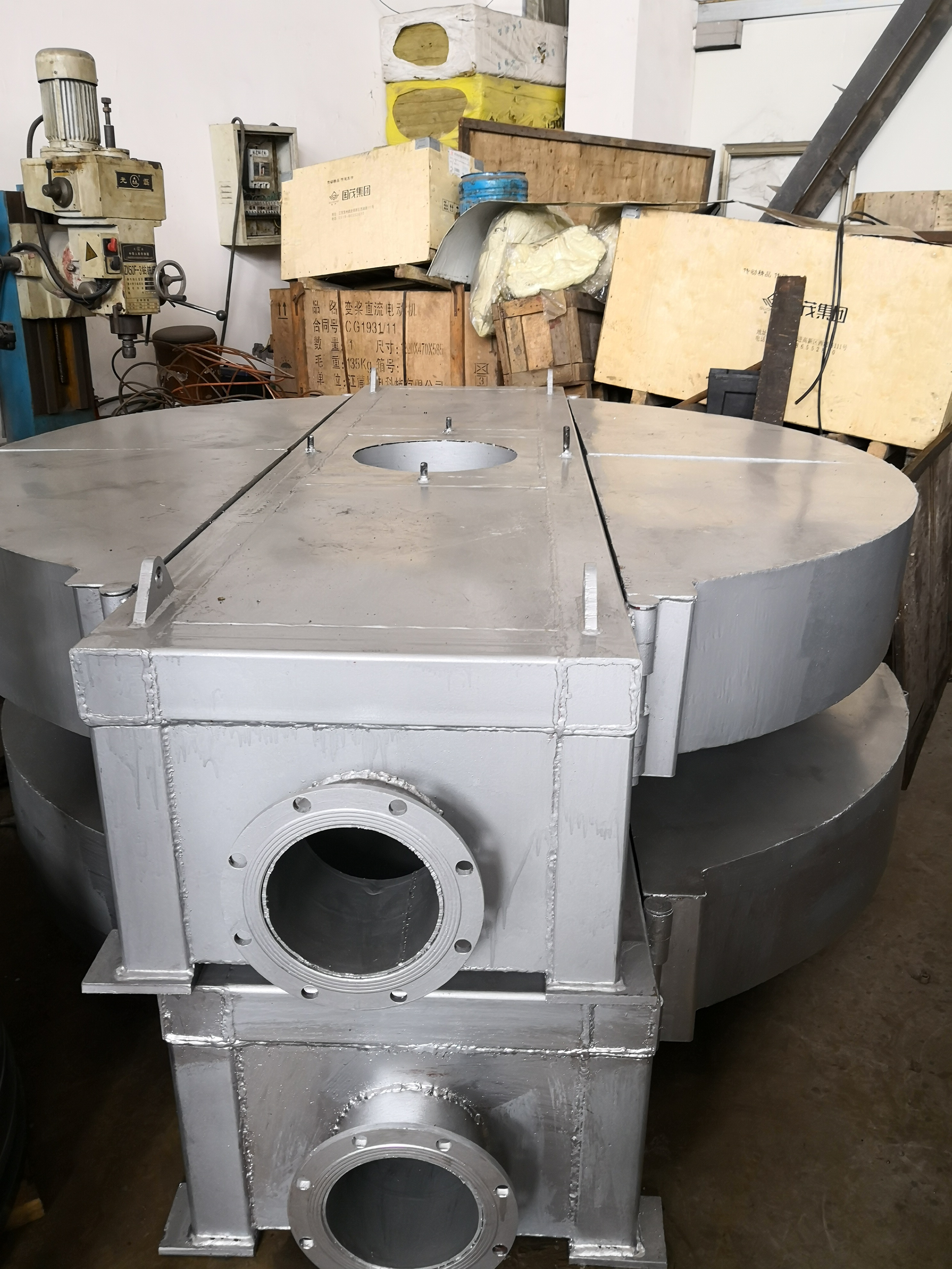 we can custom from 1T to 150T cover for lead refining furnace of scrap lead battery recycle 
