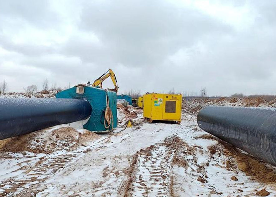 How to use electric heat tracing band to prevent blockage of oil pipes in winter