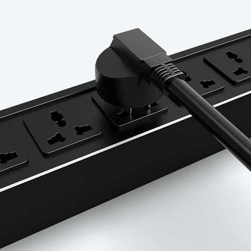 What Are the Key Features to Look for in a PDU for a Server Rack