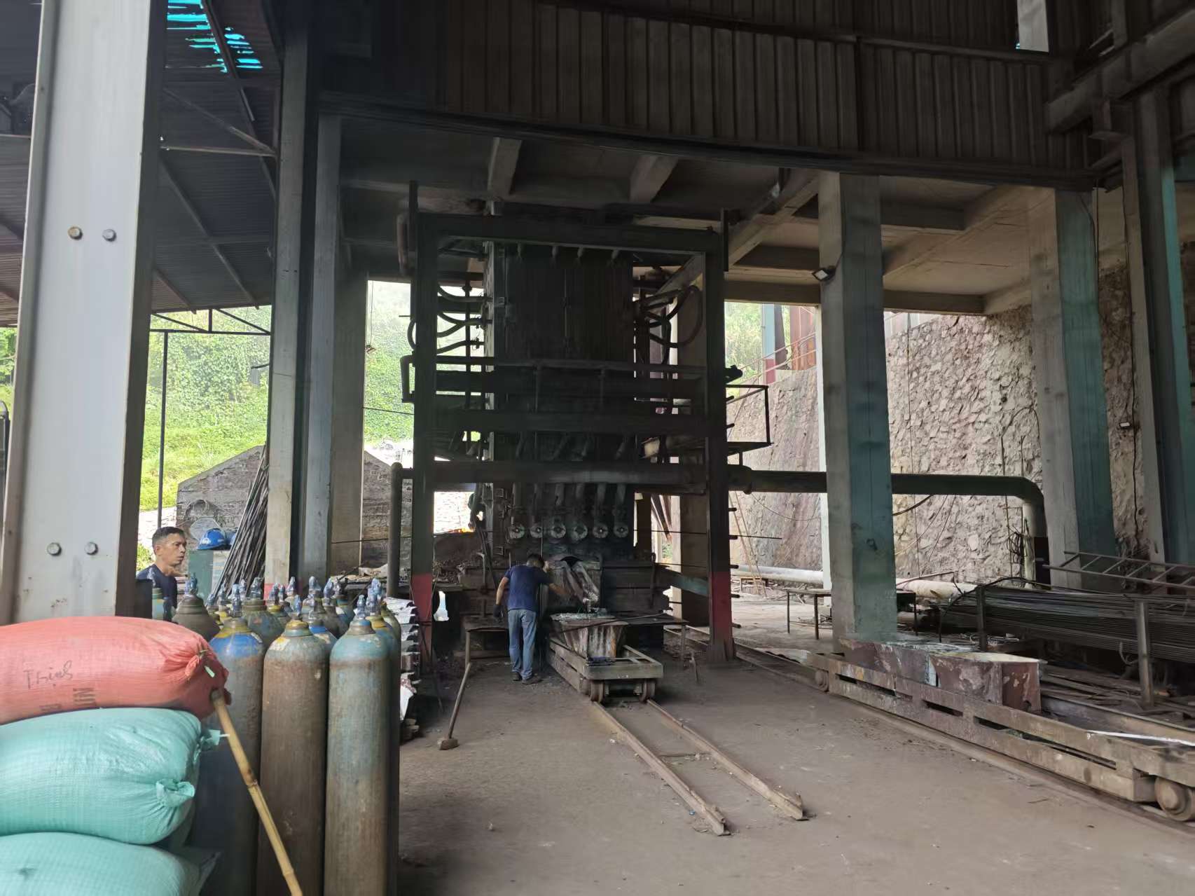 custom from 1 cbm to 150 cbm blast furnace for lead copper ore refining process