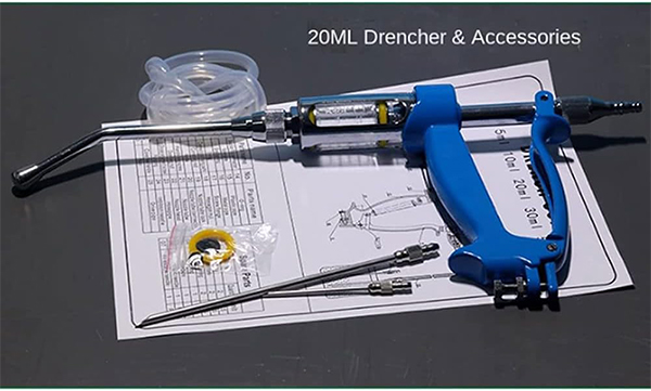 NL13927 Salt lick holder