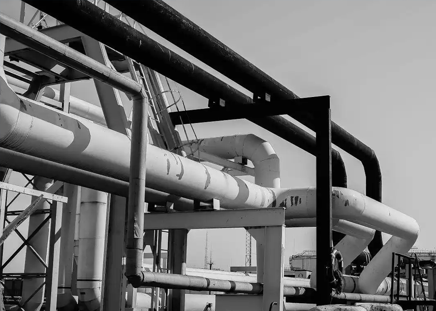 Electric heat tracing band for chemical medium pipelines