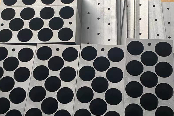 Why Should We Choose Graphite Rods With High Hardness?