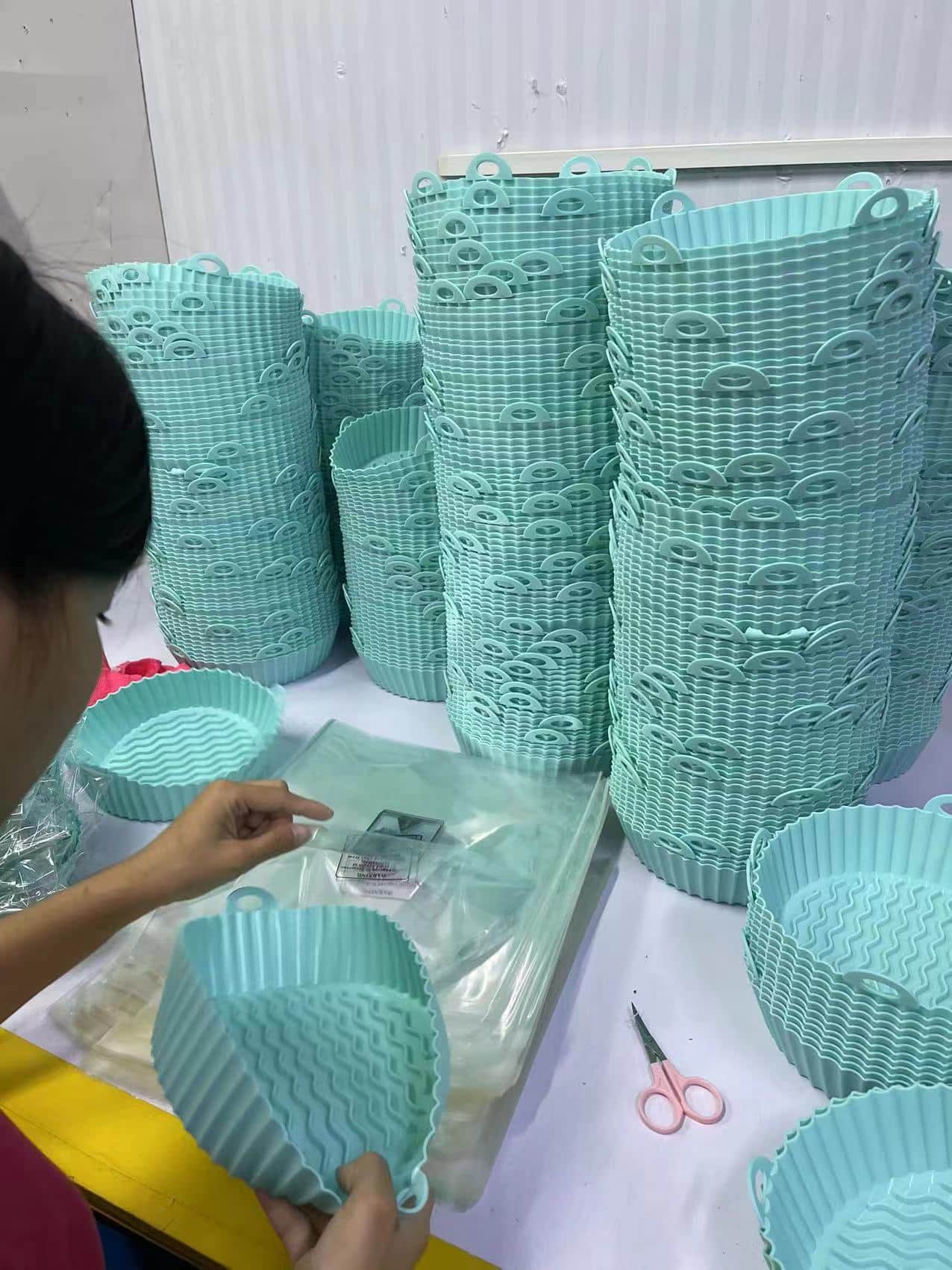 Before You Ship A Practical Guide to Inspecting Silicone Cup & Kitchenware Orders