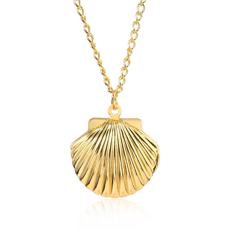 Shell Pendant Necklaces