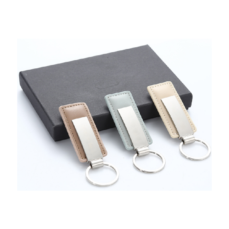 Fashion Design Metal Card Pu Leather Keychain